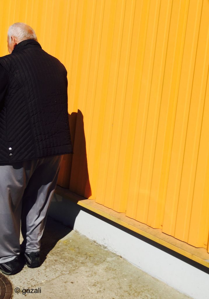 Hunting for the color yellow, an experiment. moments photography mag, moments mag zine and blog